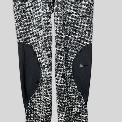 Nike Pro Hyperwarm Leggings - Second Seams