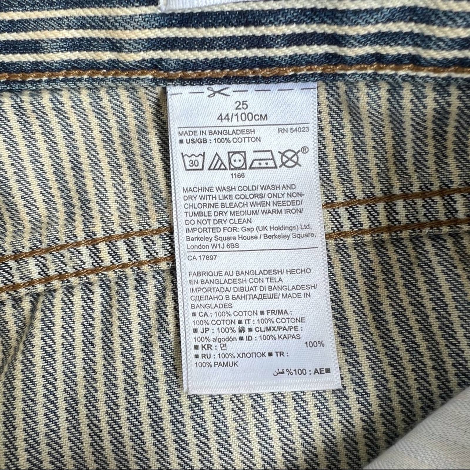 Banana Republic Rolled Shorts - Second Seams